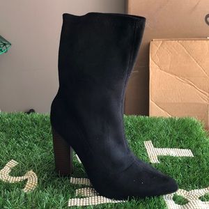 Brand new. Black ankle suede booties